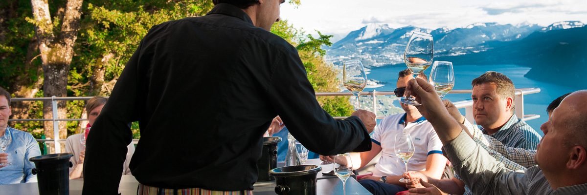 ateliers dégustation au Belvédère au dessus du Lac du Bourget naturedevin.com vin bio